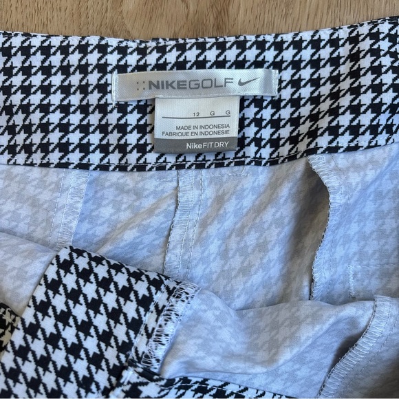 Nike Golf Women’s Shorts - Picture 3 of 7